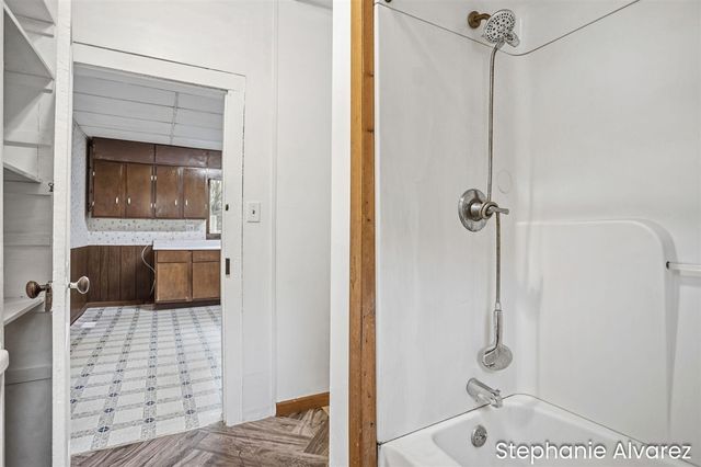 1560 E Mcmillan Road, Muskegon, MI 49445