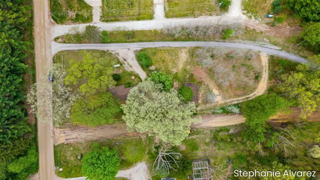1560 E Mcmillan Road, Muskegon, MI 49445