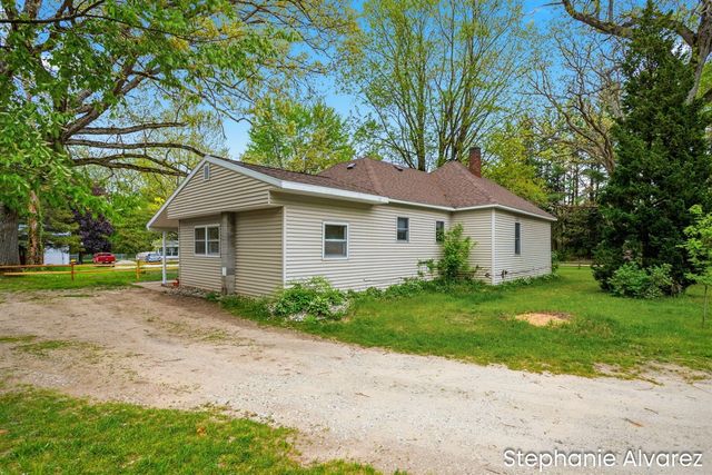 1560 E Mcmillan Road, Muskegon, MI 49445