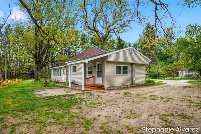 1560 E Mcmillan Road, Muskegon, MI 49445