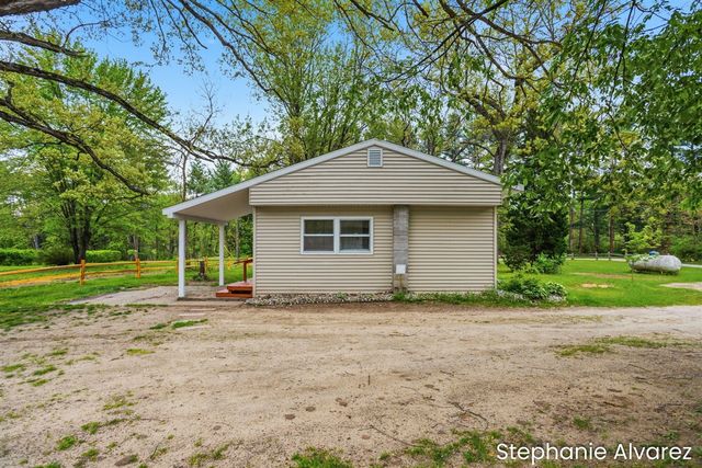 1560 E Mcmillan Road, Muskegon, MI 49445