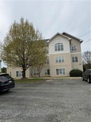 302 Campus Walk Trail 203, Elon, NC 27244