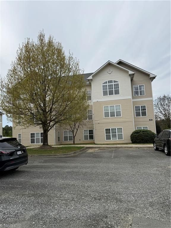 302 Campus Walk Trail 203, Elon, NC 27244