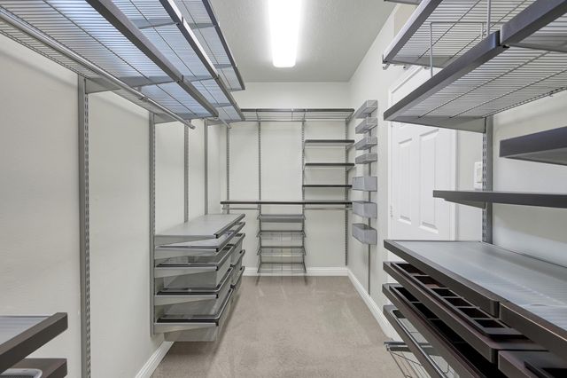 7 Cross Lake Drive, The Woodlands, TX 77382