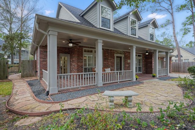 7 Cross Lake Drive, The Woodlands, TX 77382