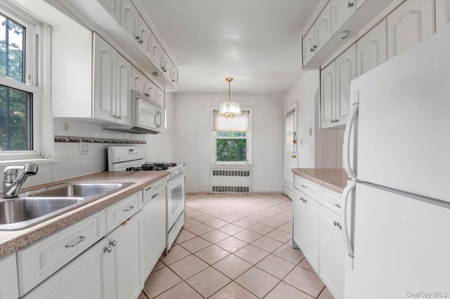 141-03 Hoover Avenue, Briarwood, NY 11435