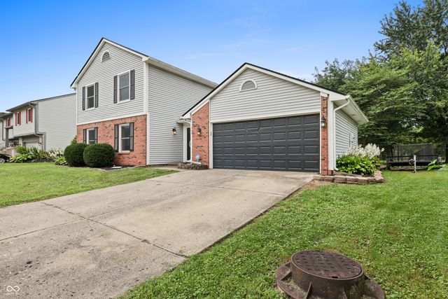7460 Southern Lakes Drive, Indianapolis, IN 46237