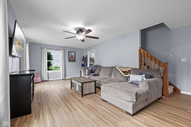 7460 Southern Lakes Drive, Indianapolis, IN 46237