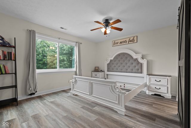 7460 Southern Lakes Drive, Indianapolis, IN 46237