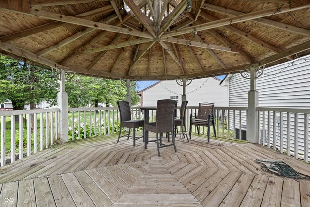 7460 Southern Lakes Drive, Indianapolis, IN 46237