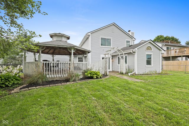 7460 Southern Lakes Drive, Indianapolis, IN 46237