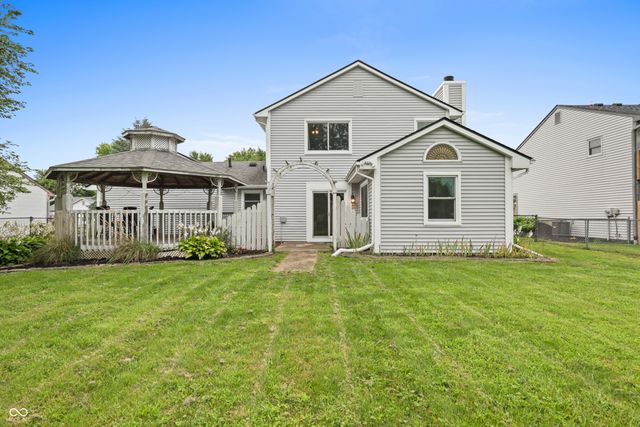 7460 Southern Lakes Drive, Indianapolis, IN 46237