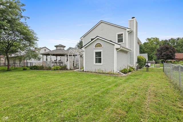 7460 Southern Lakes Drive, Indianapolis, IN 46237