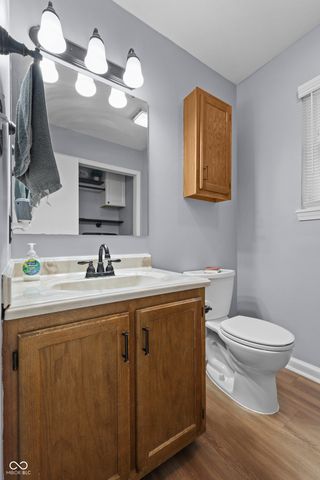 7460 Southern Lakes Drive, Indianapolis, IN 46237