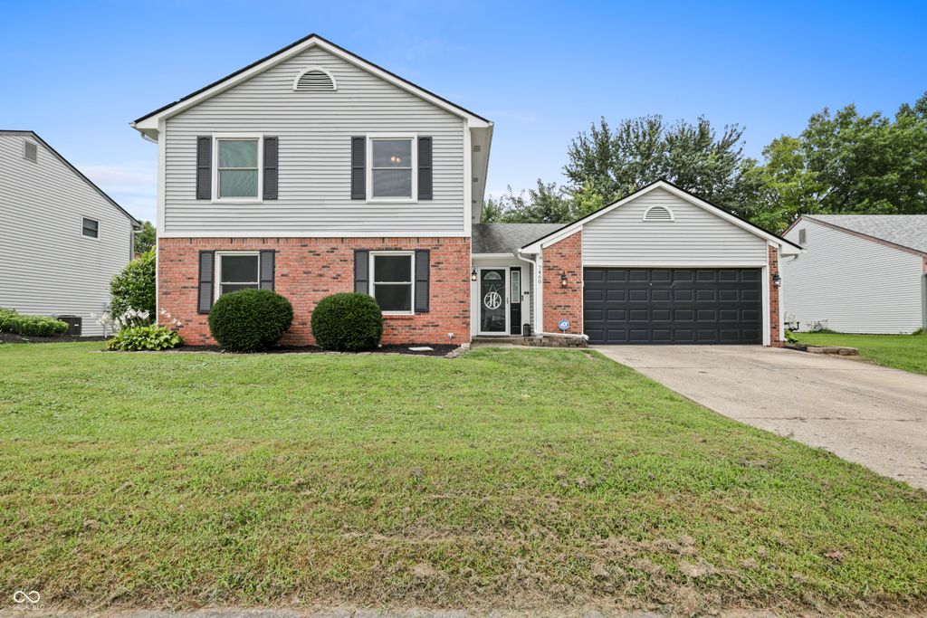 7460 Southern Lakes Drive, Indianapolis, IN 46237