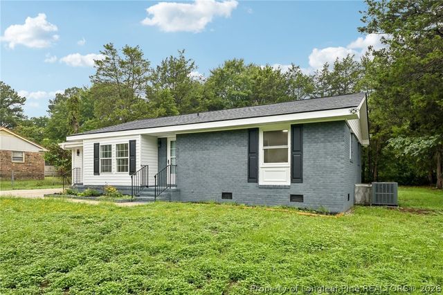 628 Goodyear Drive, Spring Lake, NC 28390