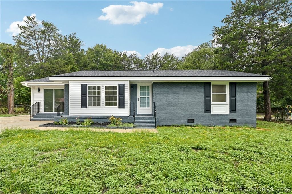 628 Goodyear Drive, Spring Lake, NC 28390