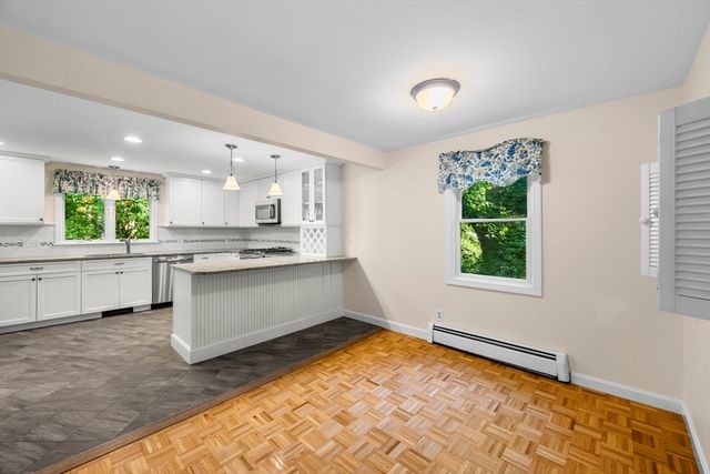 8 Risley Rd, Marblehead, MA 01945