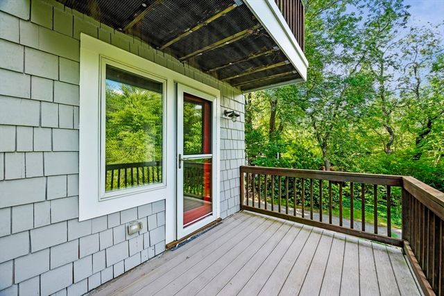 8 Risley Rd, Marblehead, MA 01945