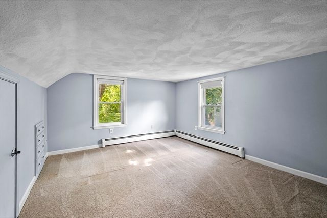 8 Risley Rd, Marblehead, MA 01945