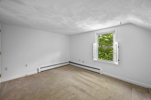 8 Risley Rd, Marblehead, MA 01945