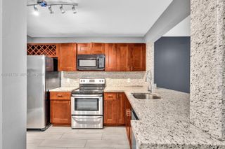 109 Lake Emerald Dr 108, Oakland Park, FL 33309