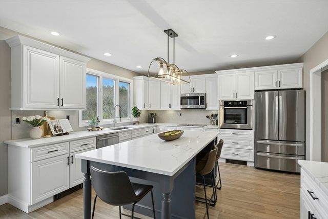 200 Maple, Stow, MA 01775