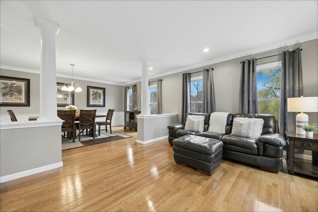 200 Maple, Stow, MA 01775