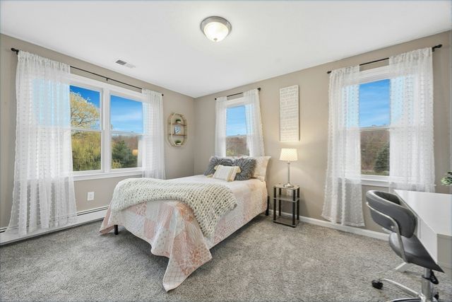 200 Maple, Stow, MA 01775