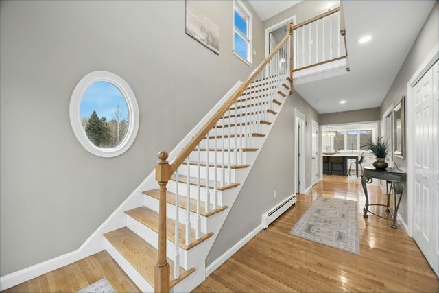 200 Maple, Stow, MA 01775