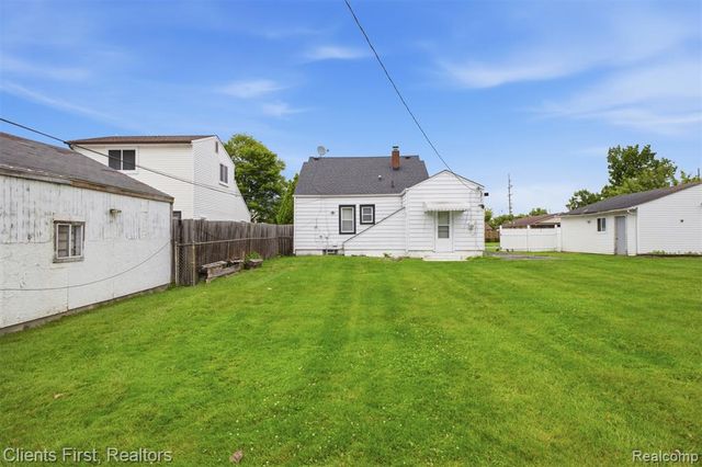 15182 Cooper Street, Taylor, MI 48180