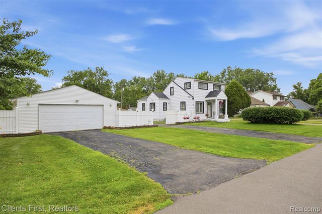 15182 Cooper Street, Taylor, MI 48180