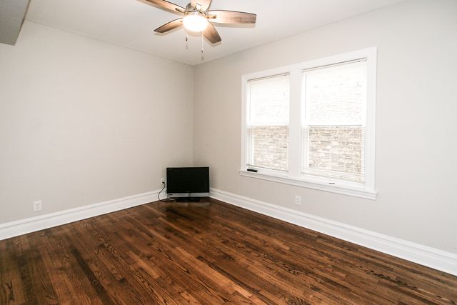 5317 W Montrose Avenue 2, Chicago, IL 60641