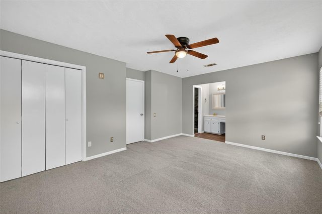 9226 Wilcrest Drive 9226, Houston, TX 77099