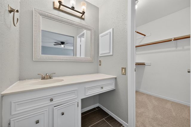 9226 Wilcrest Drive 9226, Houston, TX 77099