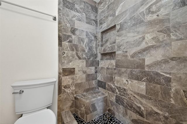 9226 Wilcrest Drive 9226, Houston, TX 77099
