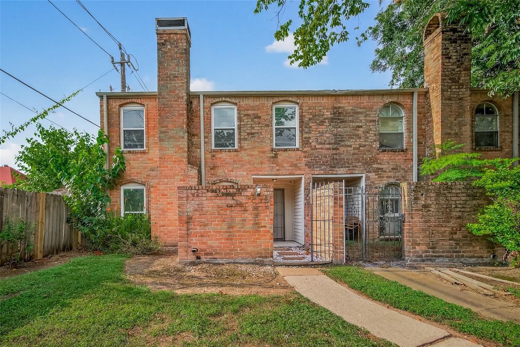 9226 Wilcrest Drive 9226, Houston, TX 77099