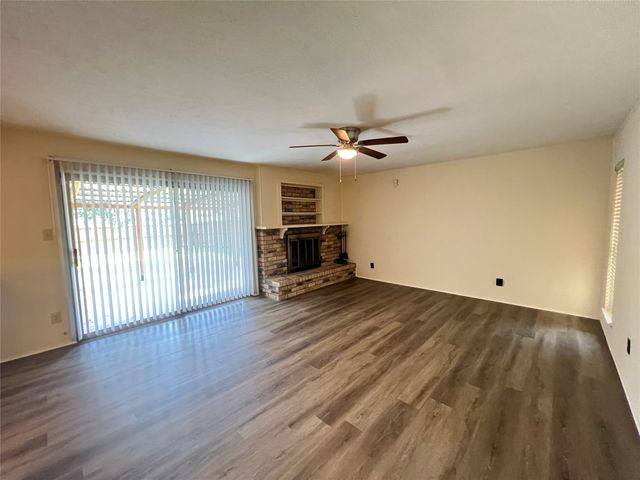 2107 Victoria Road, Carrollton, TX 75007