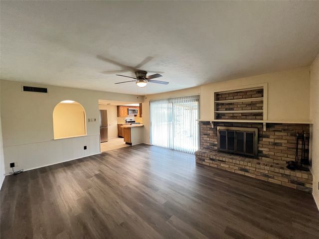 2107 Victoria Road, Carrollton, TX 75007
