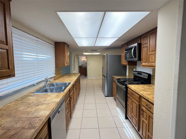 2107 Victoria Road, Carrollton, TX 75007