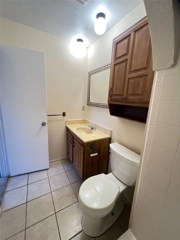 2107 Victoria Road, Carrollton, TX 75007
