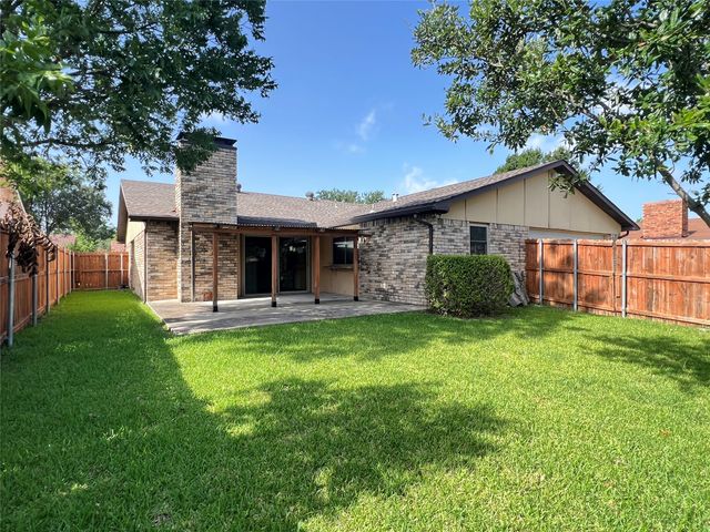 2107 Victoria Road, Carrollton, TX 75007
