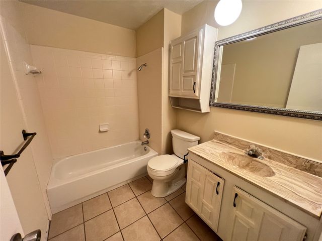 2107 Victoria Road, Carrollton, TX 75007