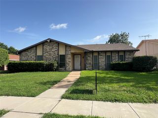 2107 Victoria Road, Carrollton, TX 75007
