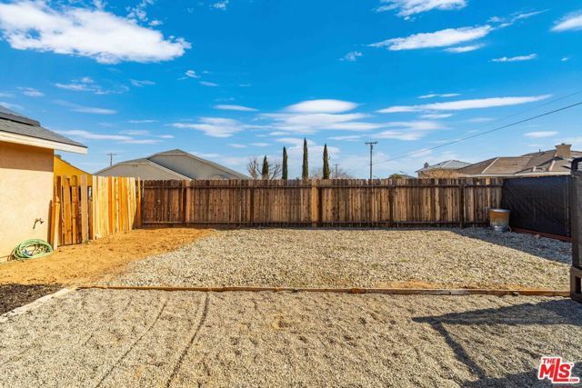 9516 Mendiburu Road, California City, CA 93505