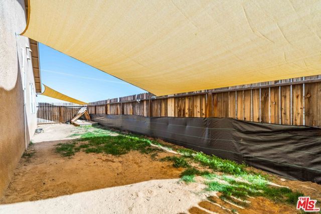 9516 Mendiburu Road, California City, CA 93505