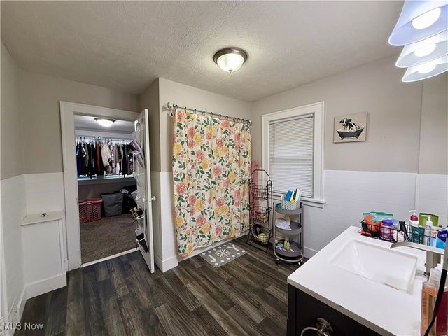 935 Ridge Road NW, Canton, OH 44703