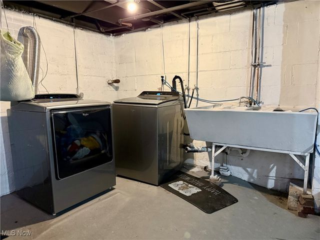 935 Ridge Road NW, Canton, OH 44703