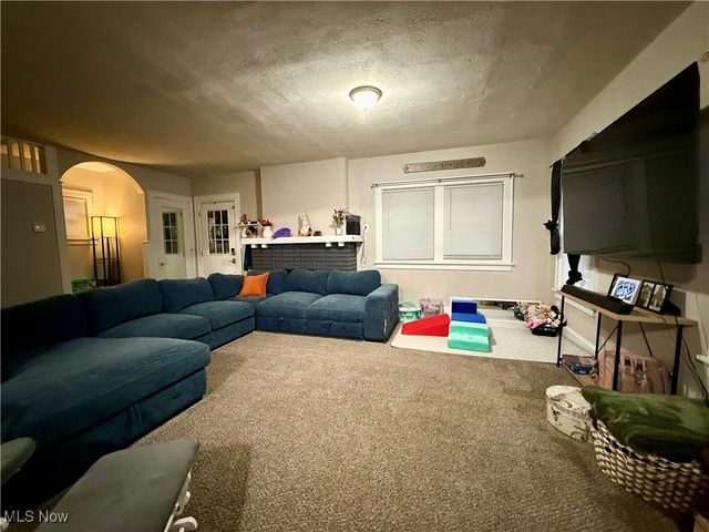 935 Ridge Road NW, Canton, OH 44703