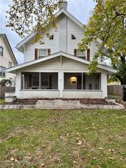 935 Ridge Road NW, Canton, OH 44703